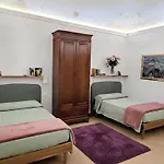 In A Village With Swimming Pool * Пезаро