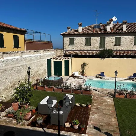 Apartamento In A Village With Swimming Pool Pésaro