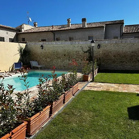 In A Village With Swimming Pool Apartamento Pésaro